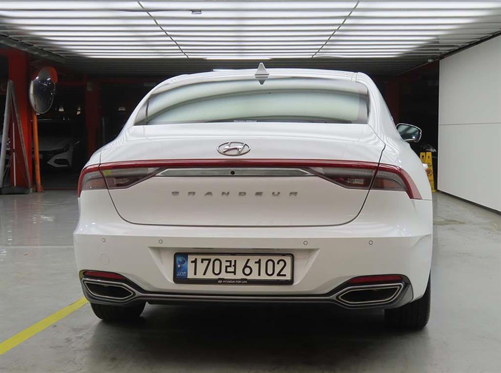 HYUNDAI Grandeur - Vista 3