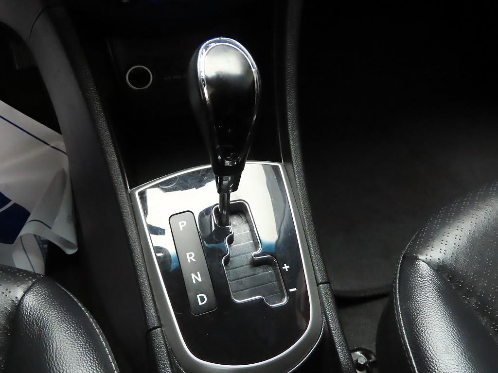 HYUNDAI Accent - Vista 11