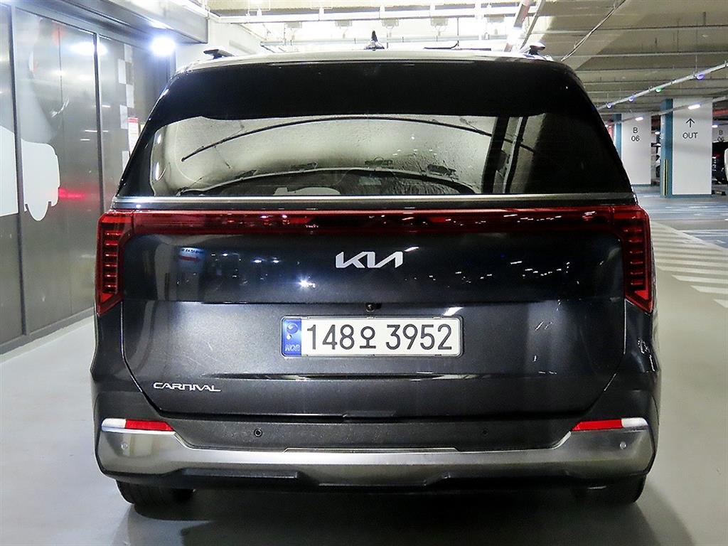 KIA Carnival - Vista 5
