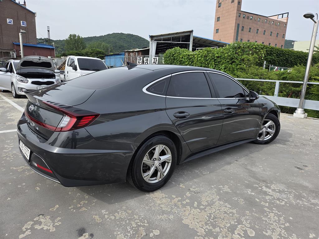 HYUNDAI Sonata - Vista 4