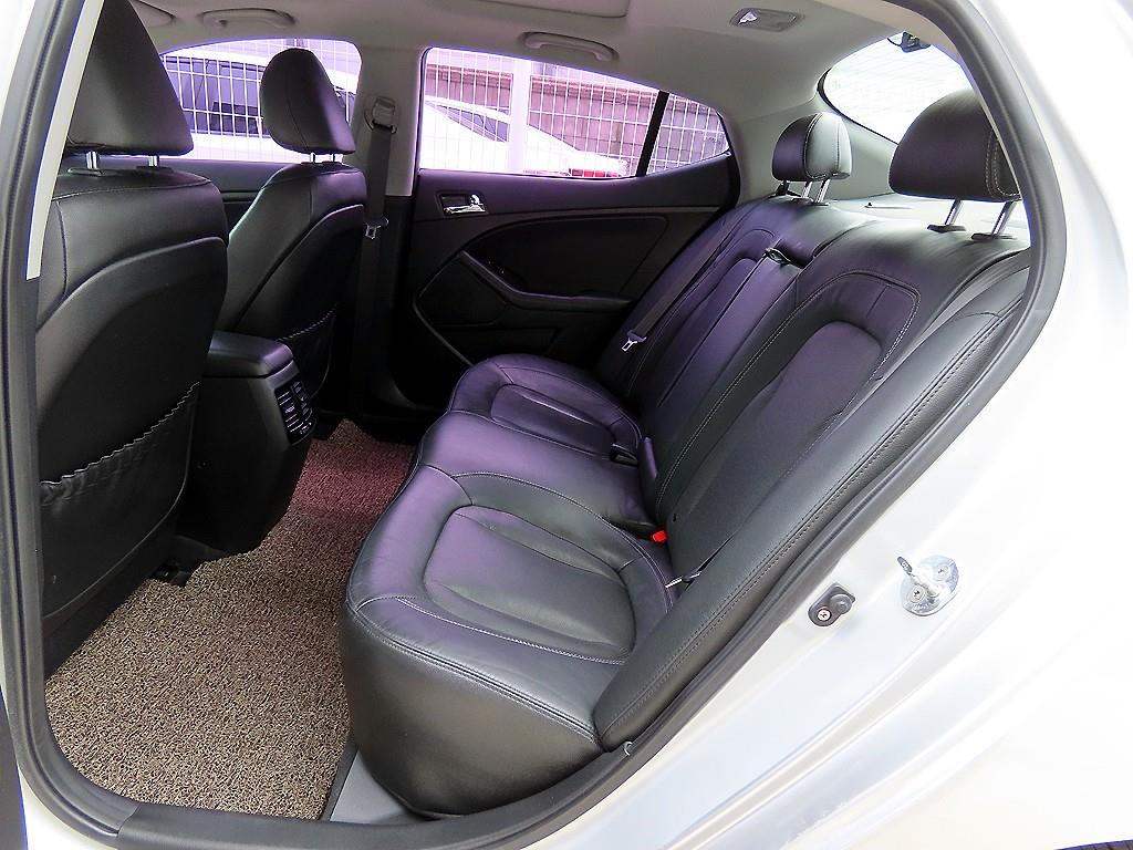 KIA K5 - Vista 6