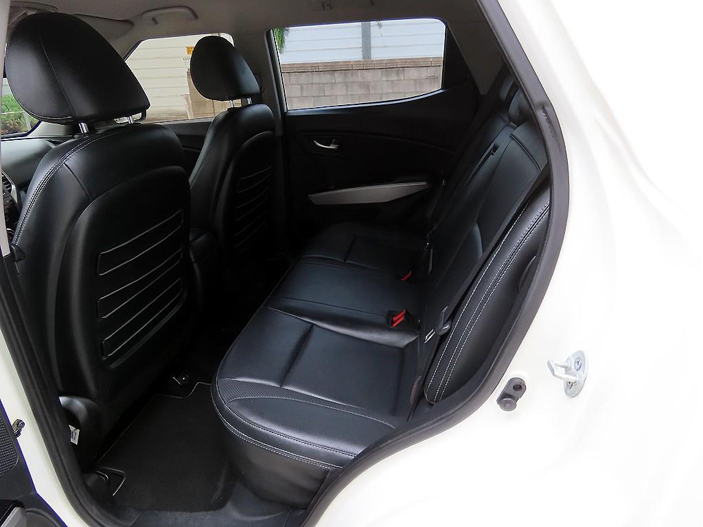 Ssangyong Tivoli - Vista 6