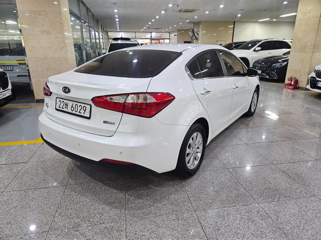 KIA K3 - Vista 4