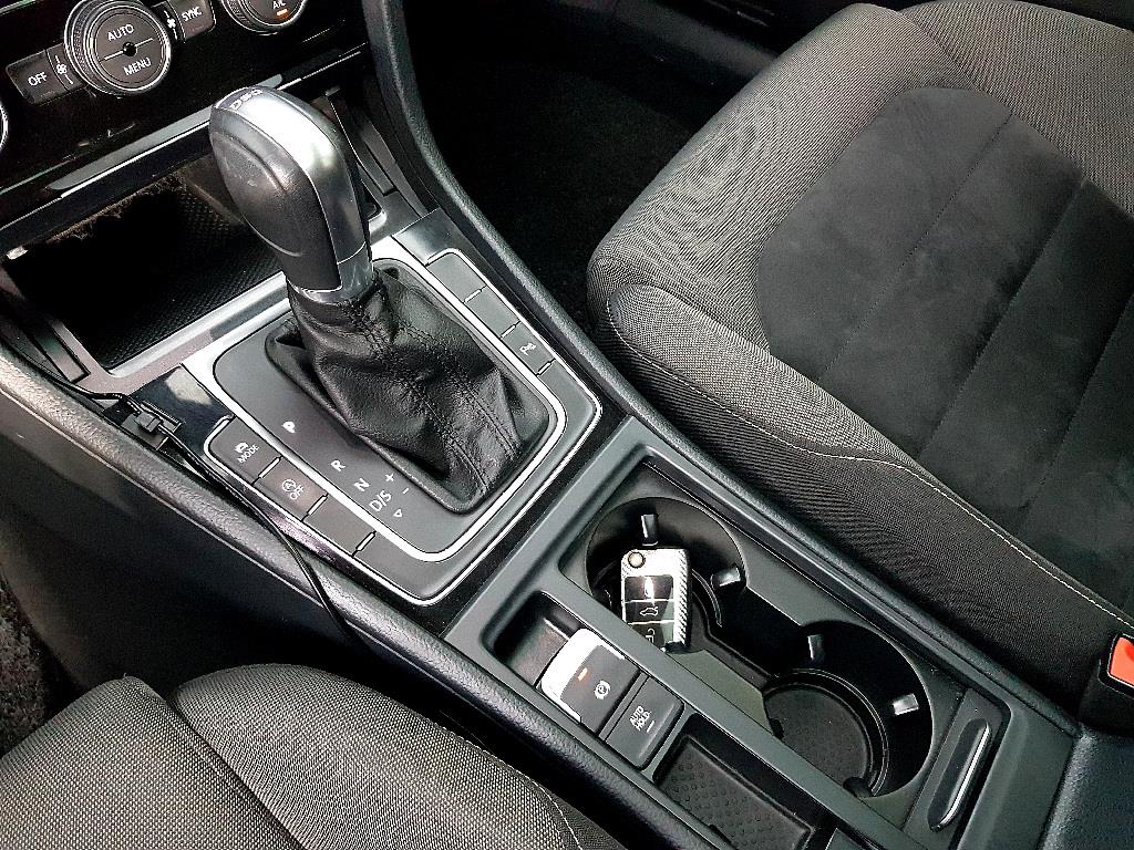 Volkswagen Golf 2016 Blanco - Importación desde Corea - HF Imports Iquique - Foto 13