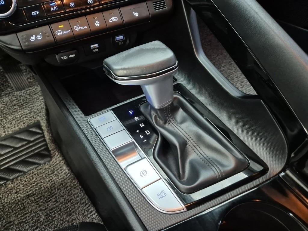 HYUNDAI Avante - Vista 8
