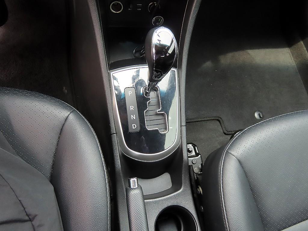 HYUNDAI Accent - Vista 10