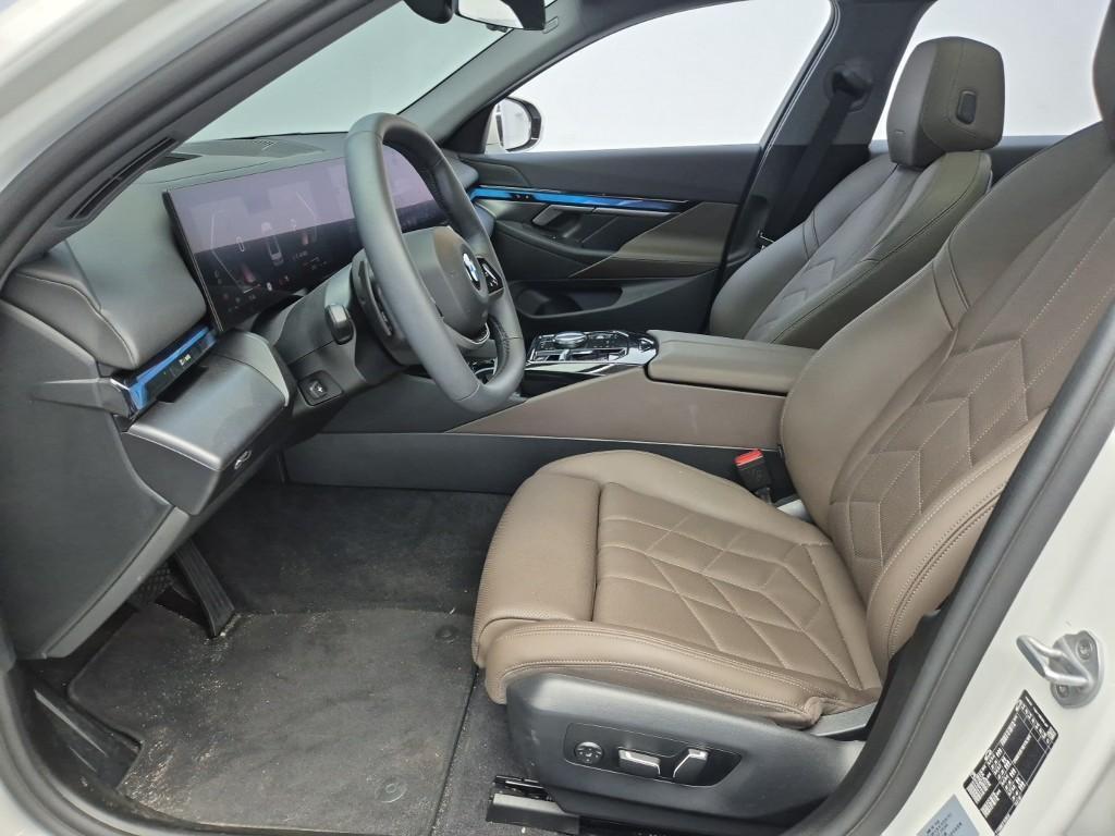 BMW 5 Series - Vista 11