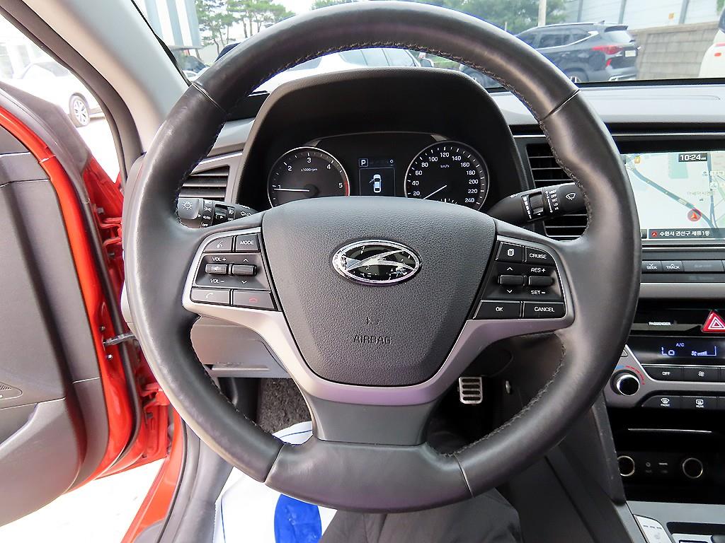 HYUNDAI Avante - Vista 8