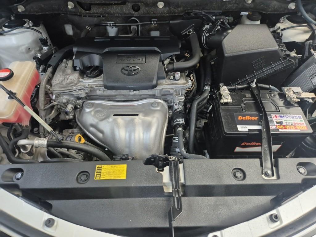 Toyota RAV4 - Vista 5