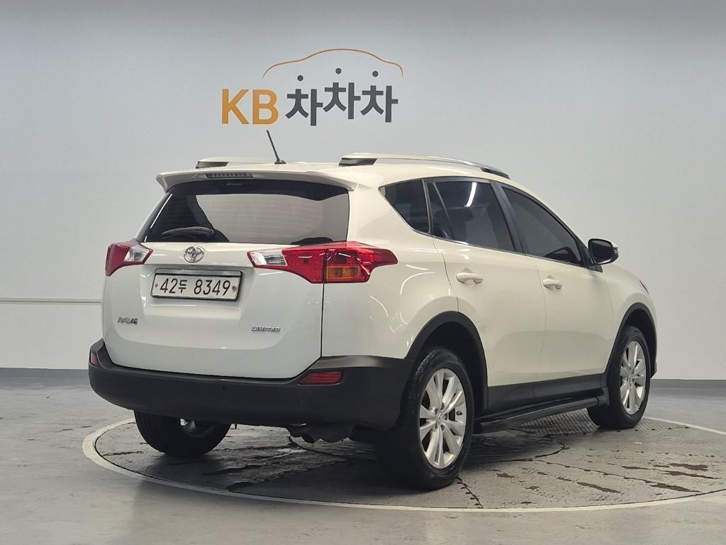 Toyota RAV4 - Vista 3