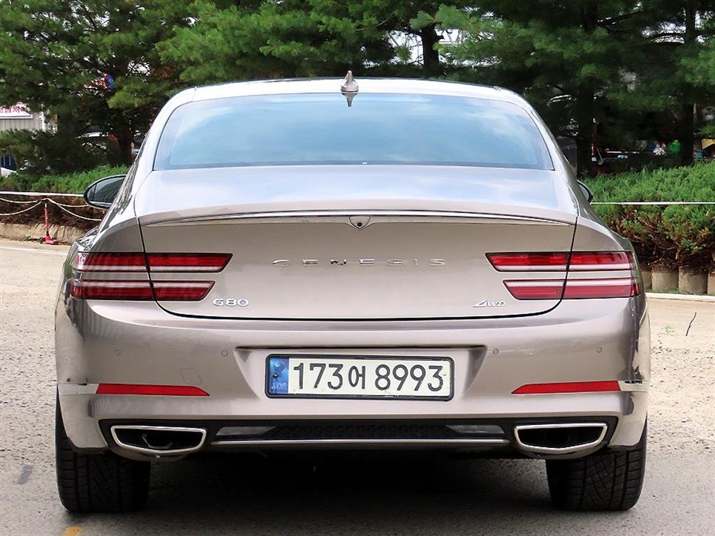 Genesis G80 - Vista 4