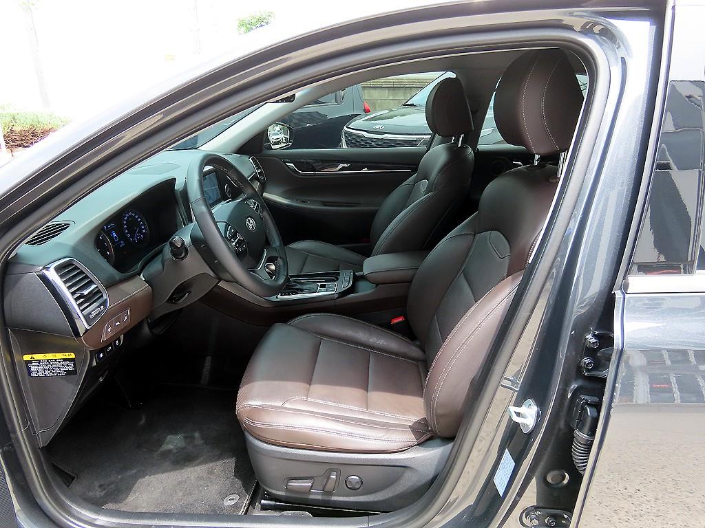 HYUNDAI Grandeur - Vista 5