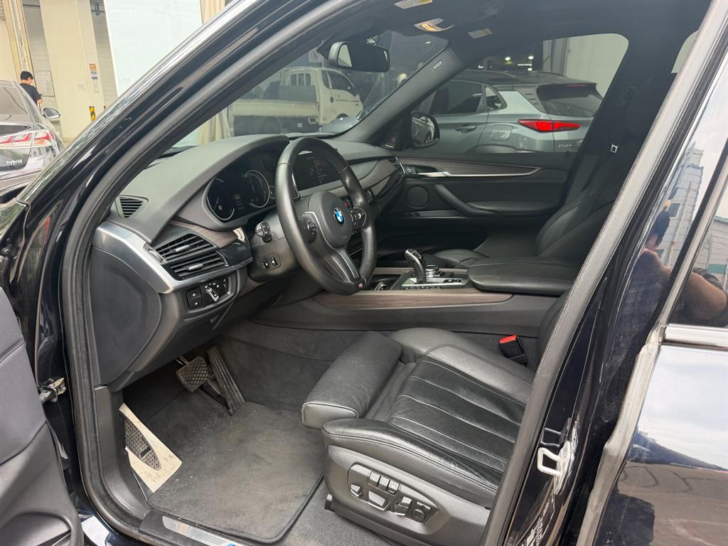 BMW X5 - Vista 8