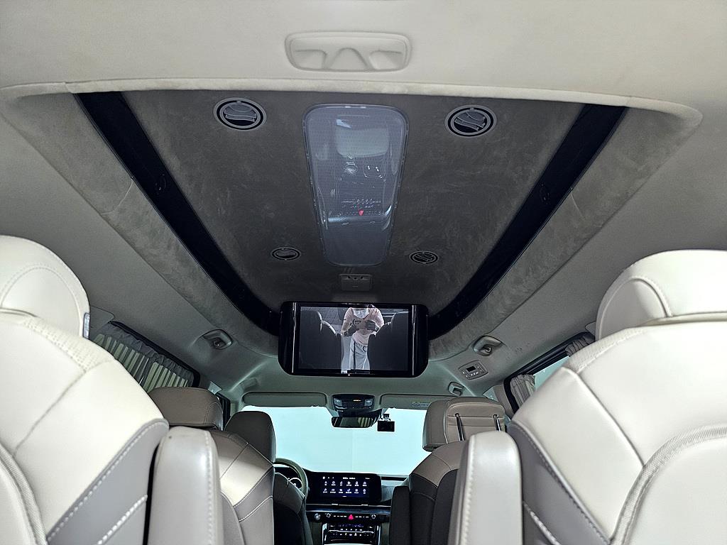 KIA Carnival - Vista 11