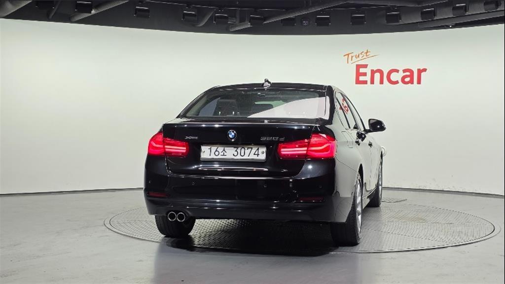 BMW 3 series - Vista 4