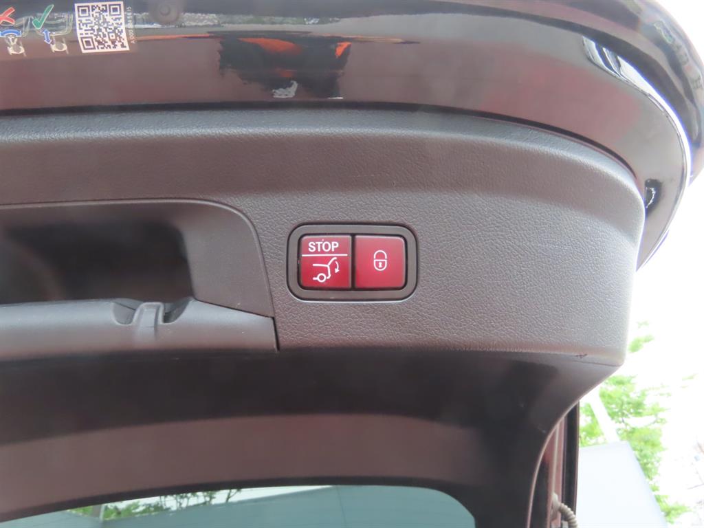 Mercedes Benz GLE Class - Vista 6