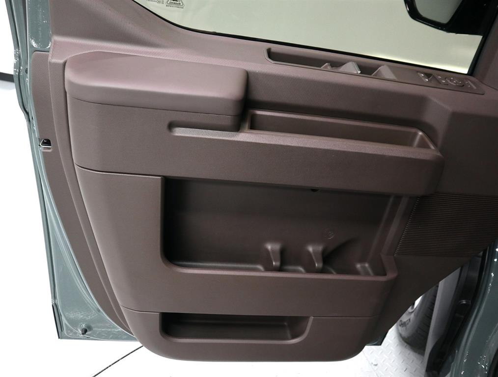 KIA PV5 - Vista 8