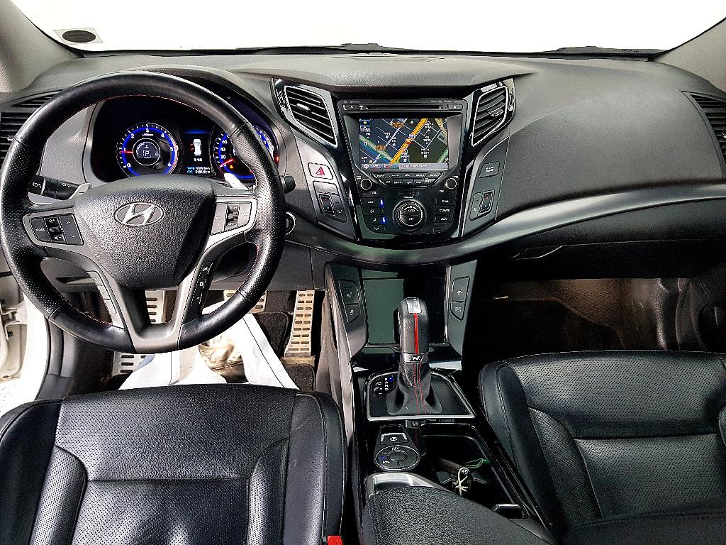 HYUNDAI i40 - Vista 5