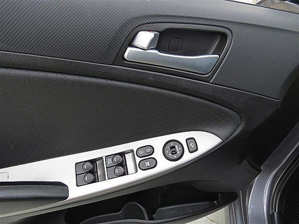 HYUNDAI Accent 2015 Gris - Importación desde Corea - HF Imports Iquique - Foto 15