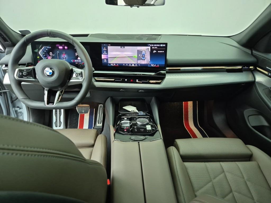BMW 5 Series - Vista 5