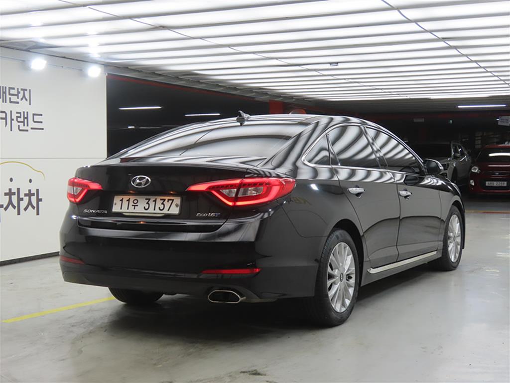 HYUNDAI Sonata - Vista 4