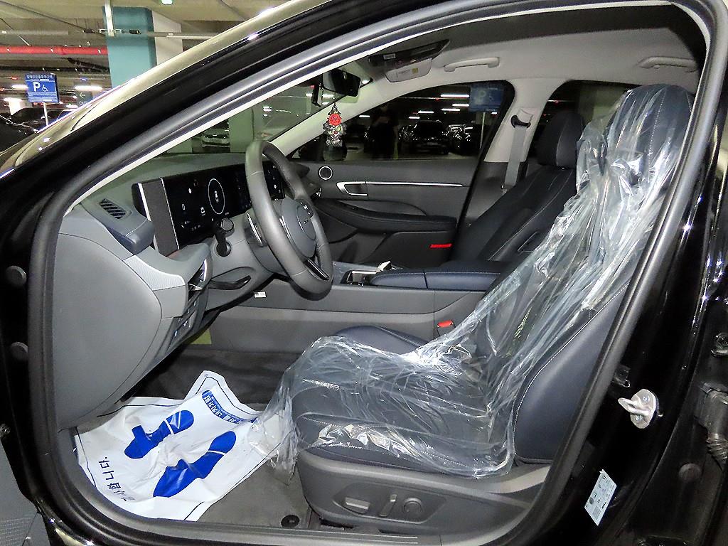 HYUNDAI Sonata - Vista 6