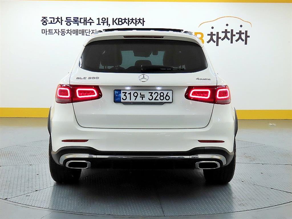 Mercedes Benz GLC Class - Vista 3