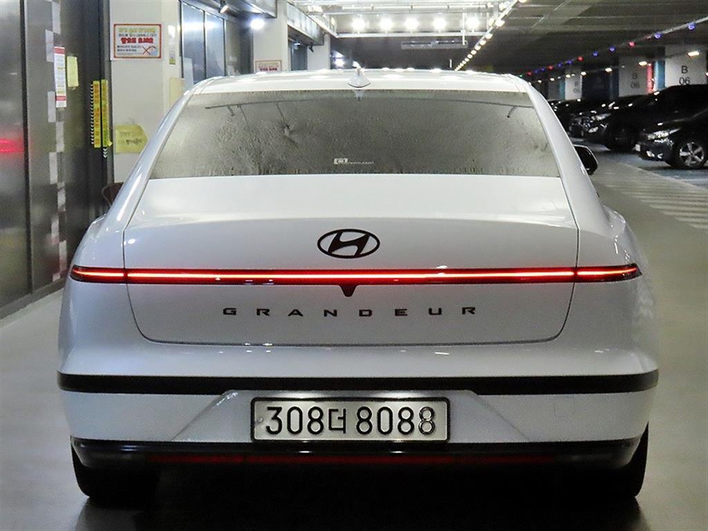 HYUNDAI Grandeur - Vista 5
