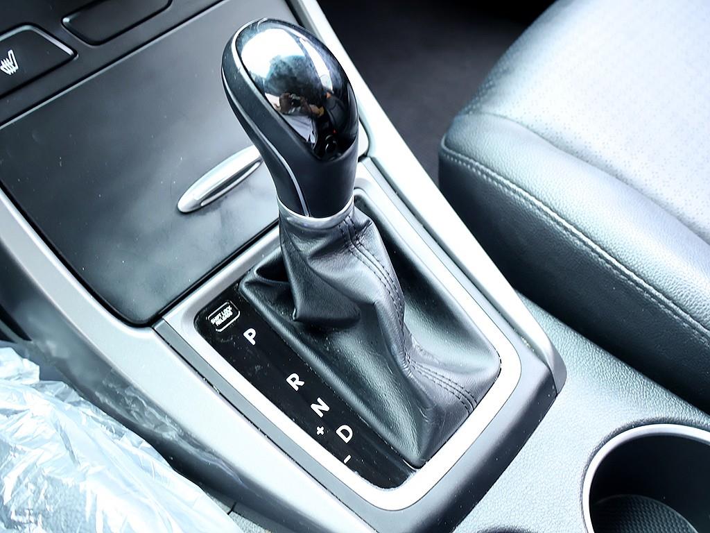 HYUNDAI Avante - Vista 7