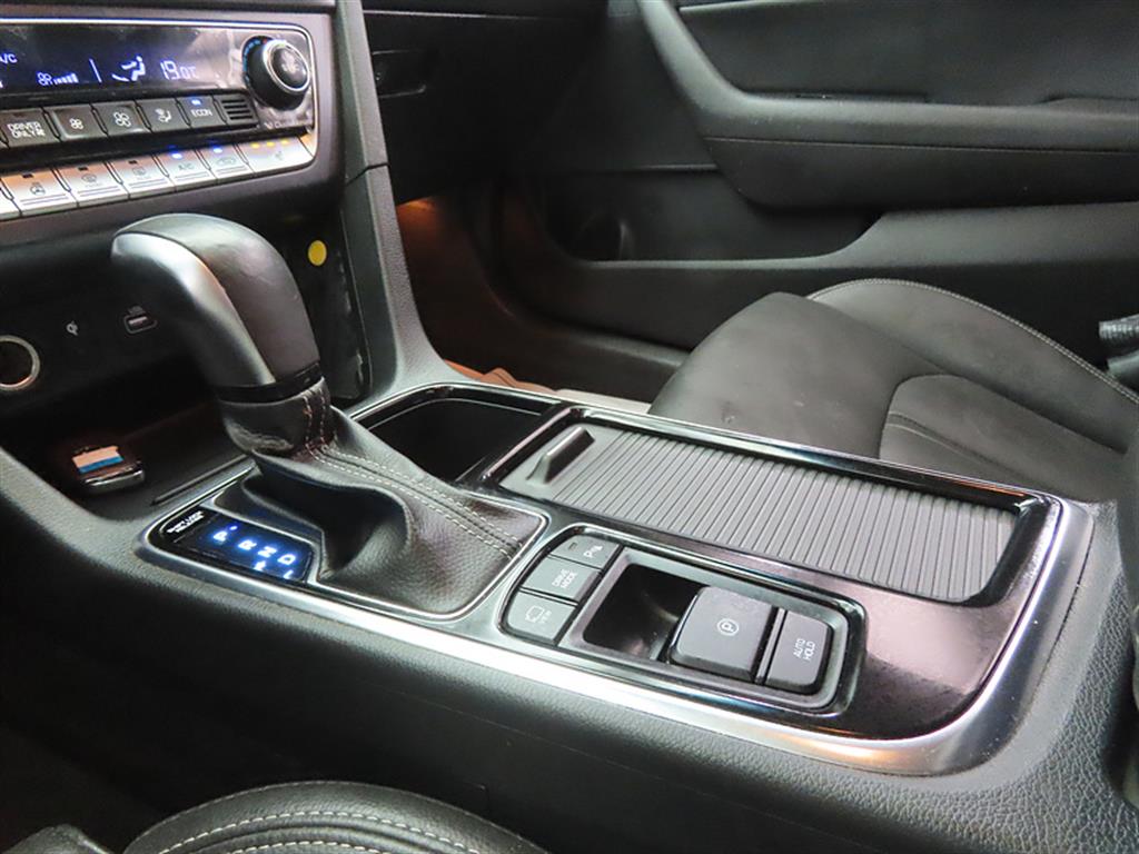 HYUNDAI Sonata - Vista 9