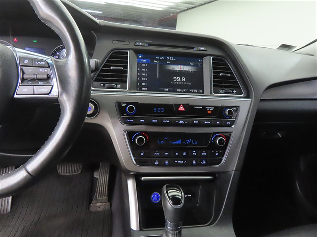 HYUNDAI Sonata - Vista 10