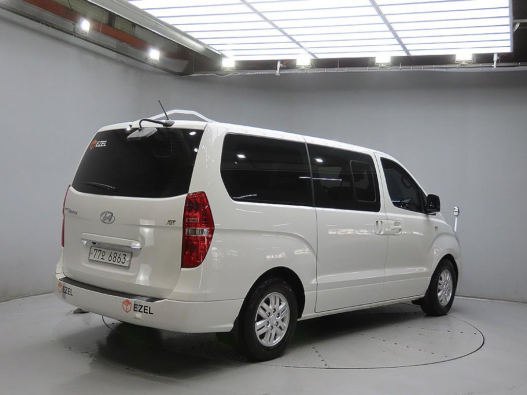 HYUNDAI Starex - Vista 4