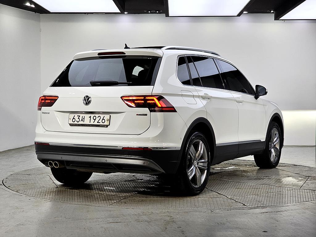 Volkswagen Tiguan - Vista 4