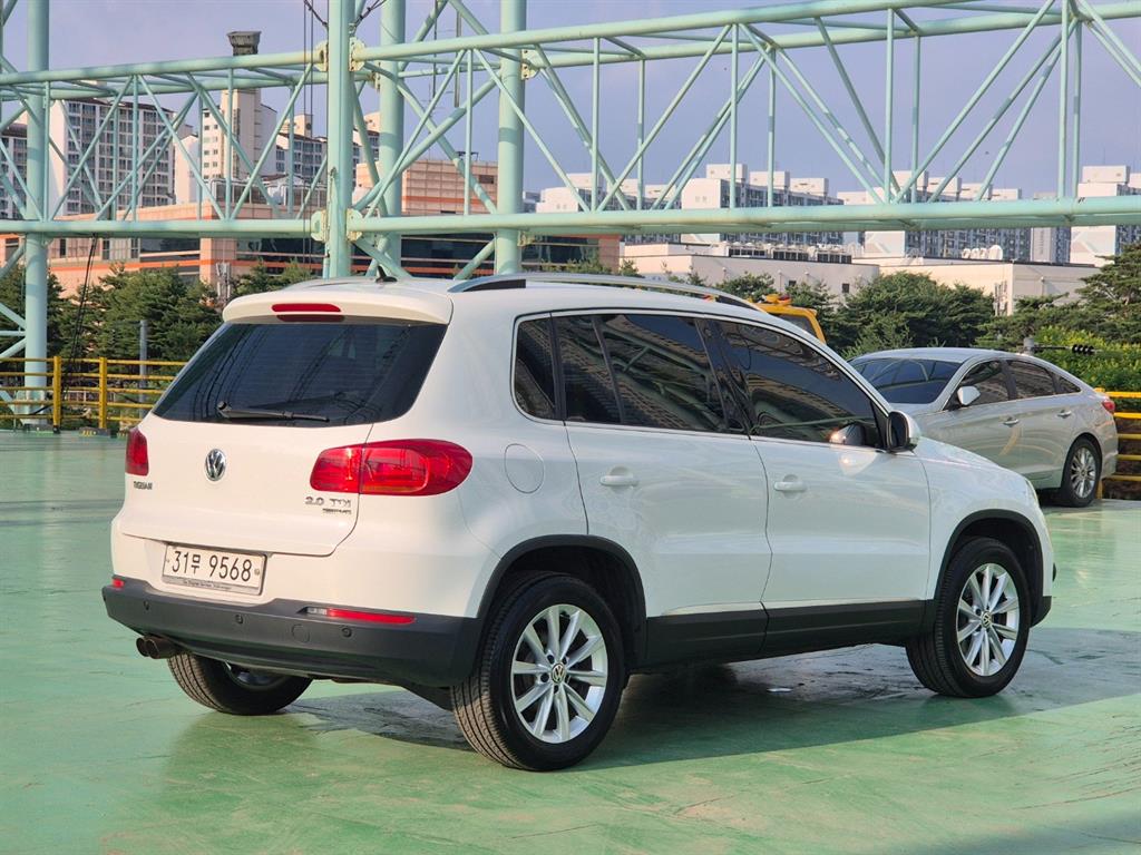 Volkswagen Tiguan - Vista 2