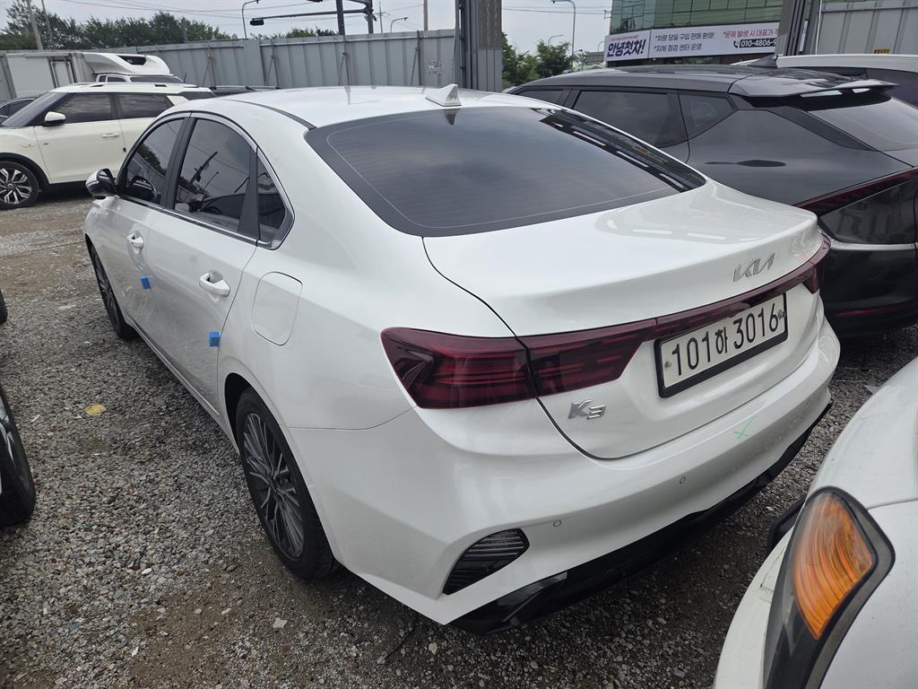 KIA K3 - Vista 4