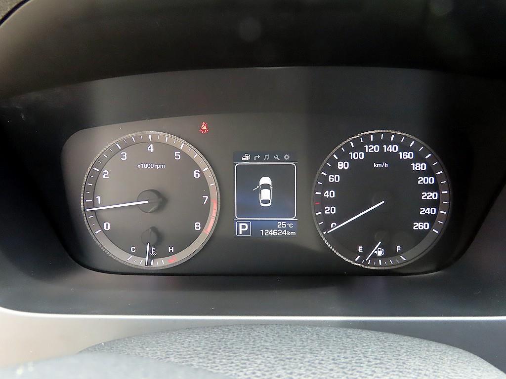 HYUNDAI Sonata - Vista 9