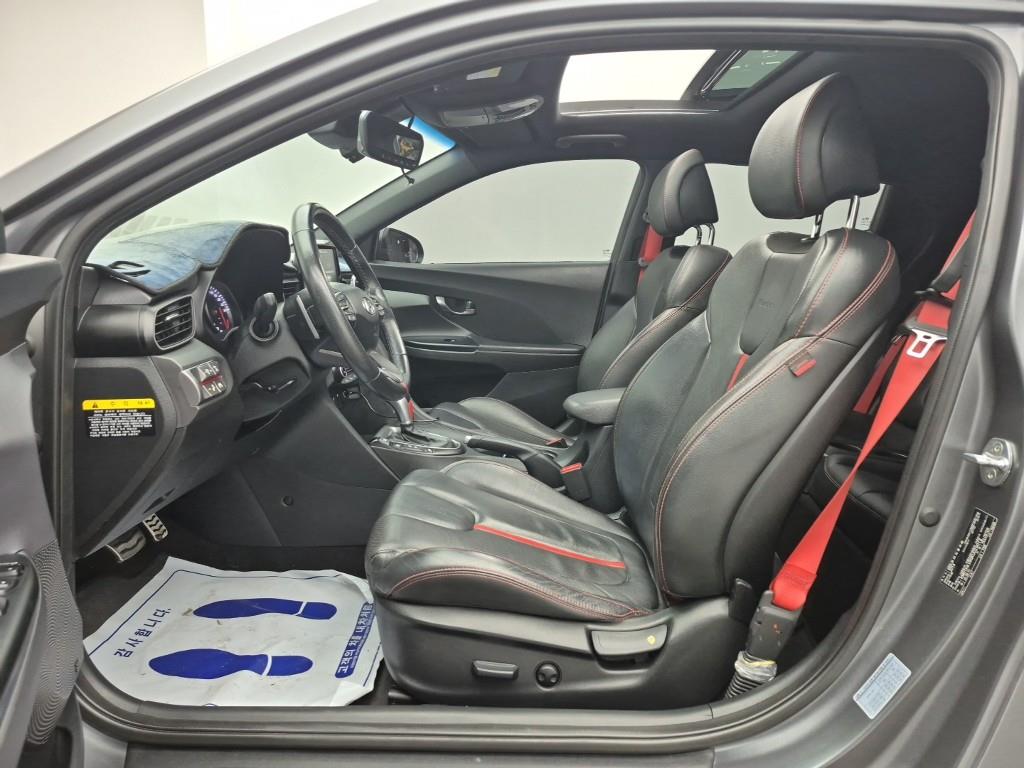 HYUNDAI Veloster - Vista 11