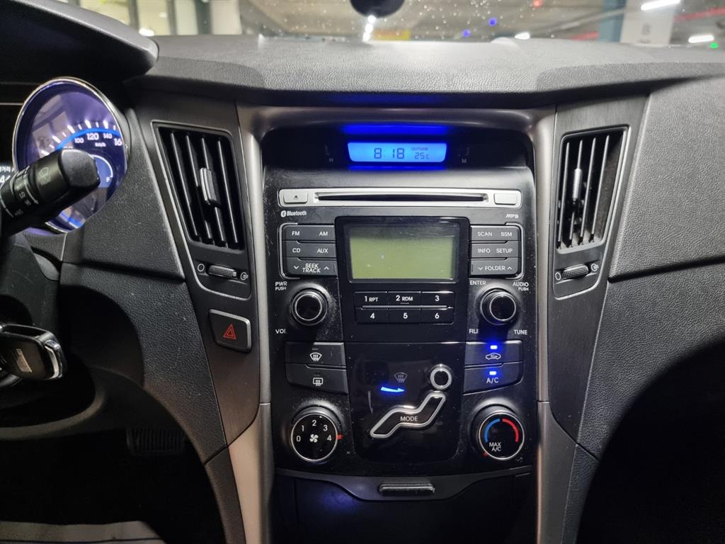HYUNDAI Sonata - Vista 11