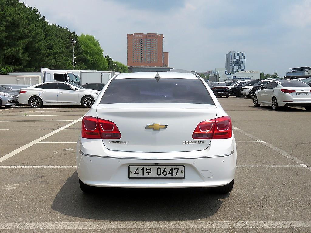 Chevrolet Cruise - Vista 3