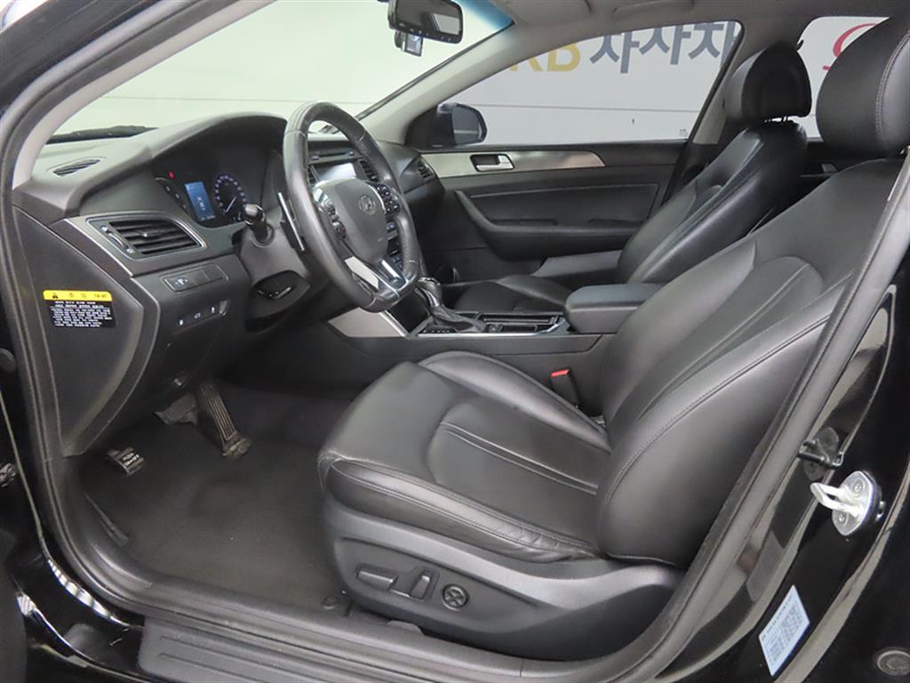 HYUNDAI Sonata - Vista 5