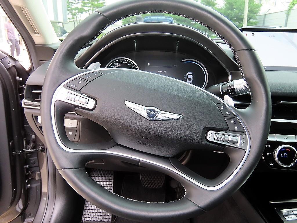 Genesis G80 - Vista 8