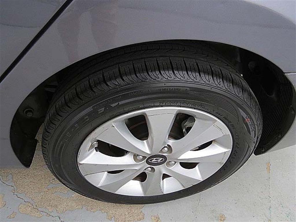 HYUNDAI Accent 2015 Gris - Importación desde Corea - HF Imports Iquique - Foto 19