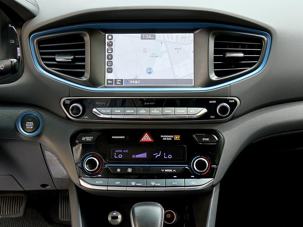 HYUNDAI Ioniq - Vista 9