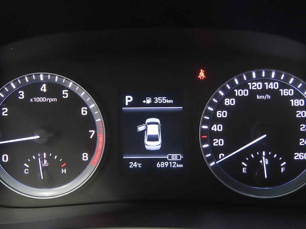 HYUNDAI Sonata - Vista 6