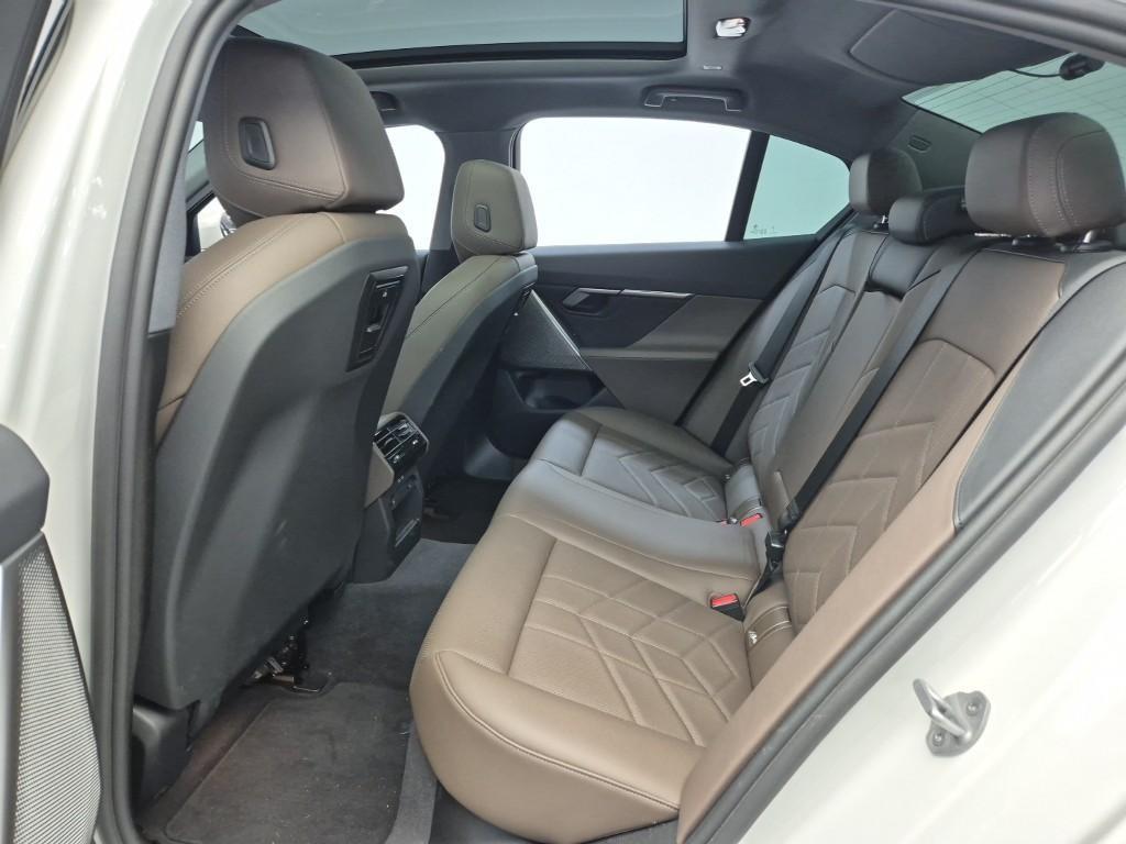 BMW 5 Series - Vista 12