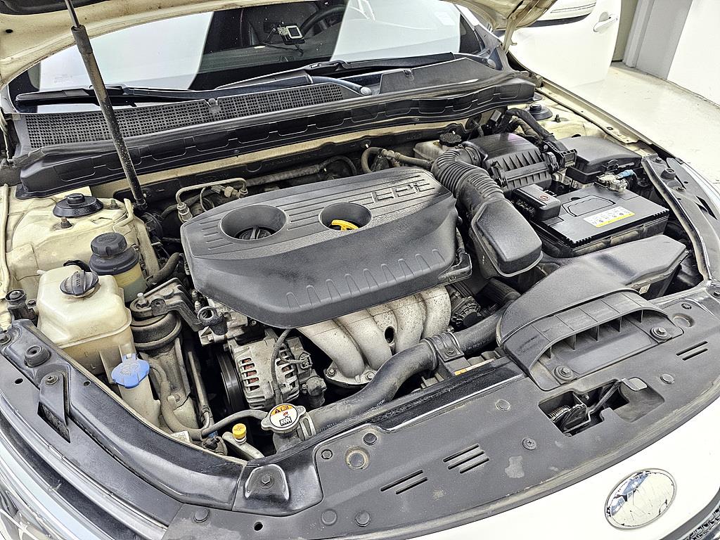 KIA K5 - Vista 6
