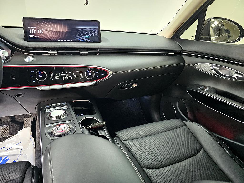 Genesis GV70 - Vista 10