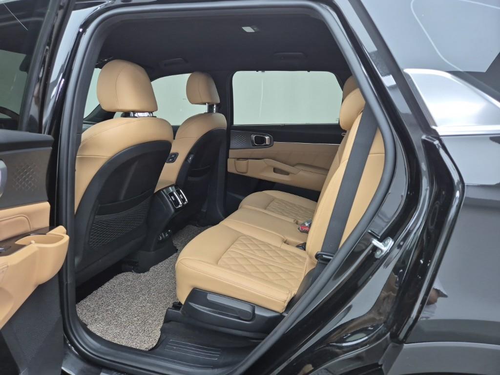 KIA Sorento - Vista 12