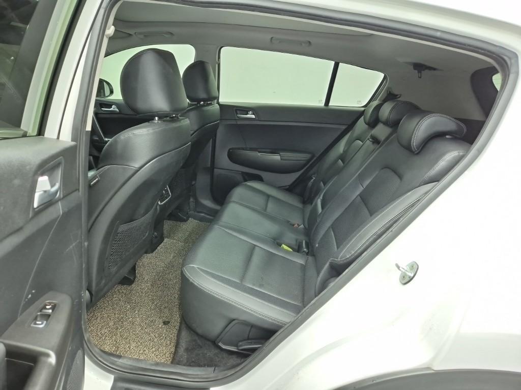 KIA Sportage - Vista 11