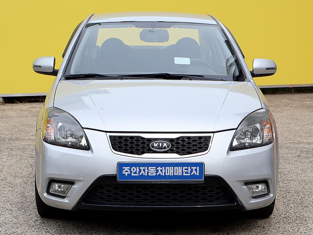 KIA Pride 2011 Gris - Importación desde Corea - HF Imports Iquique - Foto 1